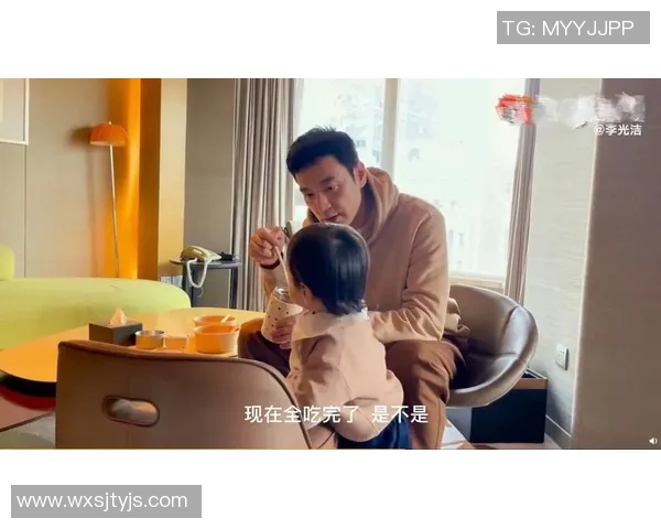 足球明星恶搞儿子视频引发热议网友纷纷点赞称其父爱满满